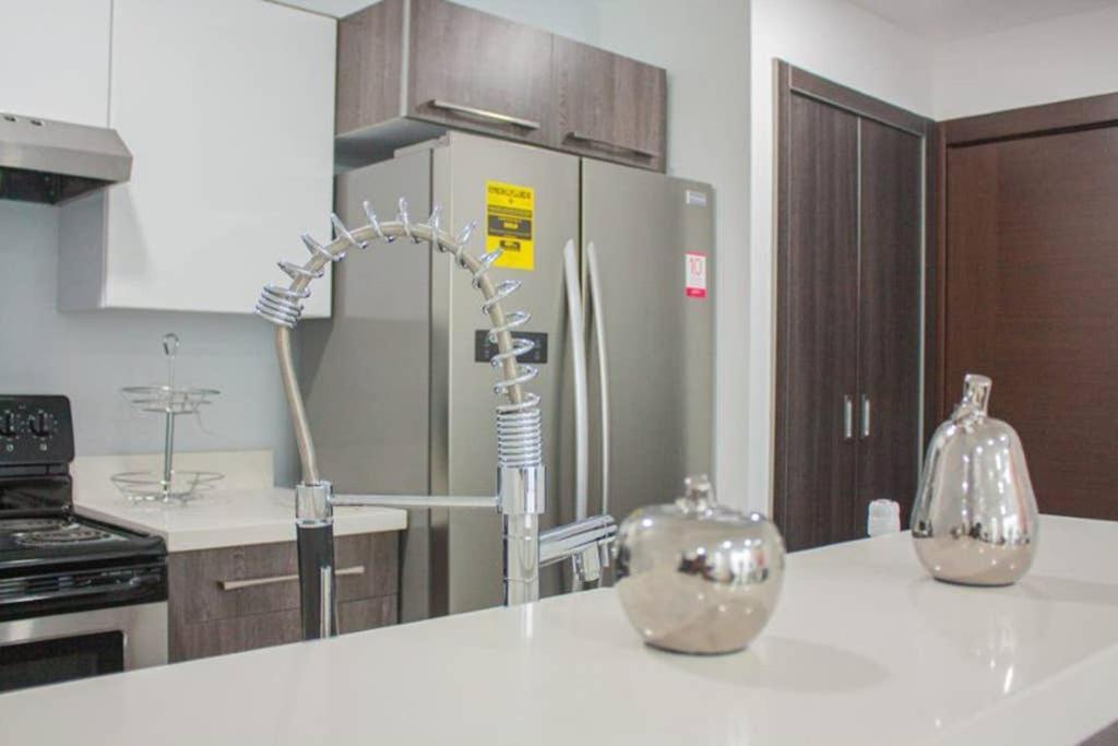 Moderno Y Acogedor Condominio En Zona Exclusiva ซานเปโดร ซูลา ภายนอก รูปภาพ